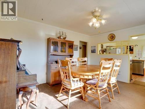 2468 Zilinsky Road, Powell River, BC - Indoor Photo Showing Dining Room