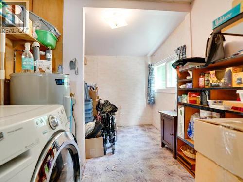 2468 Zilinsky Road, Powell River, BC - Indoor Photo Showing Laundry Room