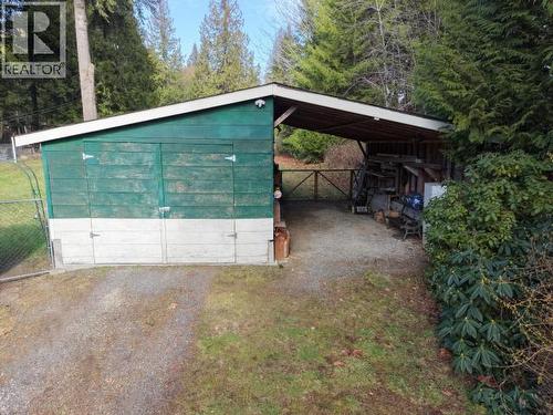 2468 Zilinsky Road, Powell River, BC - Outdoor