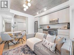 608 - 111 BATHURST STREET  Toronto, ON M5V 0M9