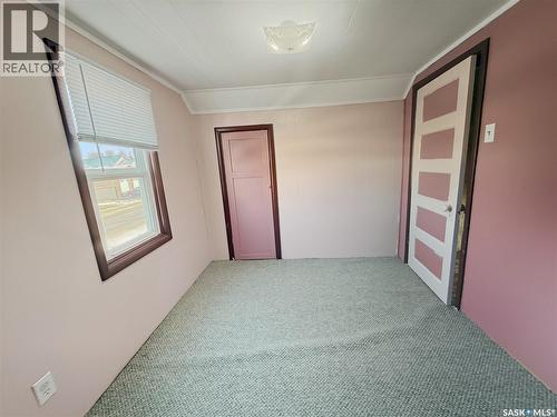 96 10Th Avenue Ne, Swift Current, SK - Indoor