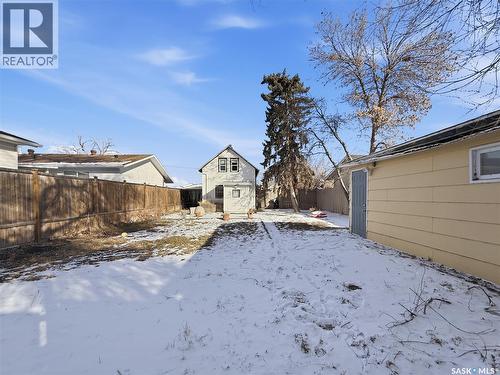 96 10Th Avenue Ne, Swift Current, SK - Outdoor