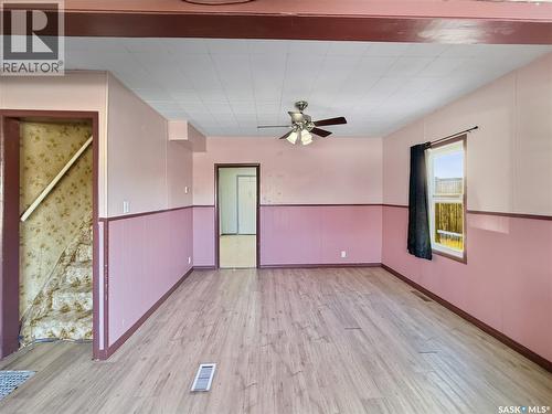 96 10Th Avenue Ne, Swift Current, SK - Indoor Photo Showing Other Room