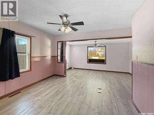 96 10Th Avenue Ne, Swift Current, SK - Indoor Photo Showing Other Room