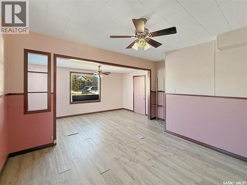 96 10Th Avenue Ne, Swift Current, SK - Indoor Photo Showing Other Room