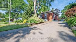 559 DRYMEN CRESCENT  Mississauga, ON L5G 2N9