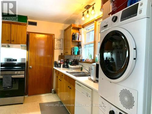 860 Francis Road, Burlington, ON - Indoor Photo Showing Laundry Room