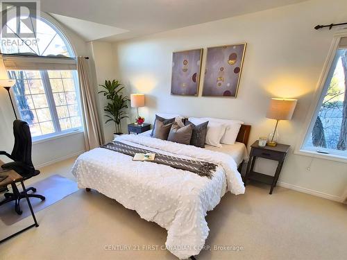 1 - 582 Hyde Park Road, London North (North O), ON - Indoor Photo Showing Bedroom