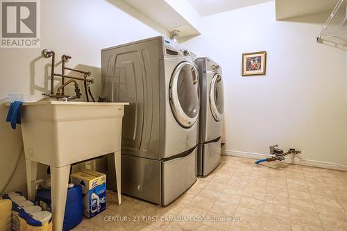 1 - 582 Hyde Park Road, London North (North O), ON - Indoor Photo Showing Laundry Room