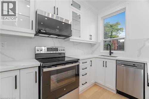 285 Charlton Avenue W, Hamilton, ON - Indoor Photo Showing Kitchen With Stainless Steel Kitchen