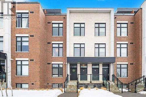 214 - 9560 ISLINGTON AVENUE S  Vaughan, ON L4H 5E8