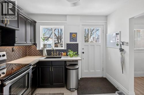 53 East 21St Street, Hamilton, ON - Indoor Photo Showing Kitchen