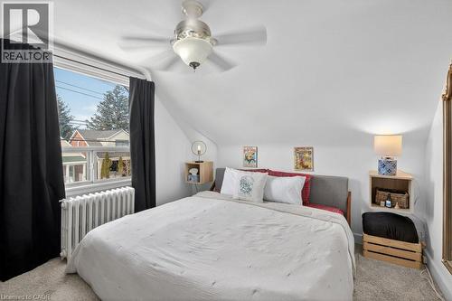 53 East 21St Street, Hamilton, ON - Indoor Photo Showing Bedroom