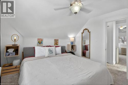 53 East 21St Street, Hamilton, ON - Indoor Photo Showing Bedroom