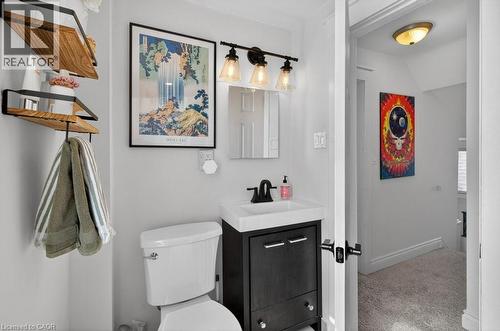 53 East 21St Street, Hamilton, ON - Indoor Photo Showing Bathroom