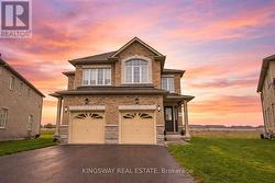 24 NARBONNE CRESCENT  Hamilton, ON L8J 0J7