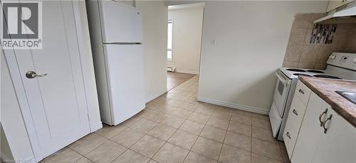 23 Rutherford Drive Unit# B, Kitchener, ON - Indoor Photo Showing Kitchen