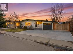 1497 Lombardy Square  Kelowna, BC V1Y 3S6