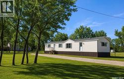 20 H AVENUE Willow Bunch, SK S0H 4K0