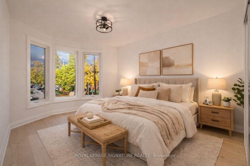 285 Charlton Avenue W, Hamilton, ON - Indoor Photo Showing Bedroom
