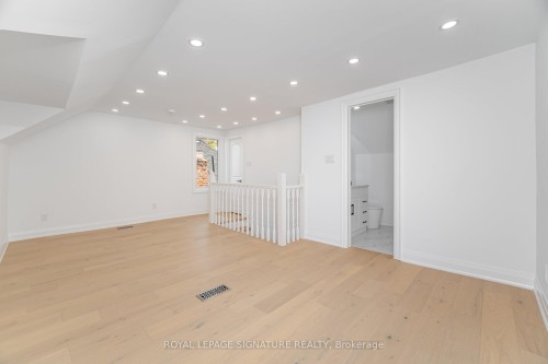 285 Charlton Avenue W, Hamilton, ON - Indoor Photo Showing Other Room