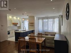 213 - 17 BARBERRY PLACE  Toronto, ON M2K 3E2