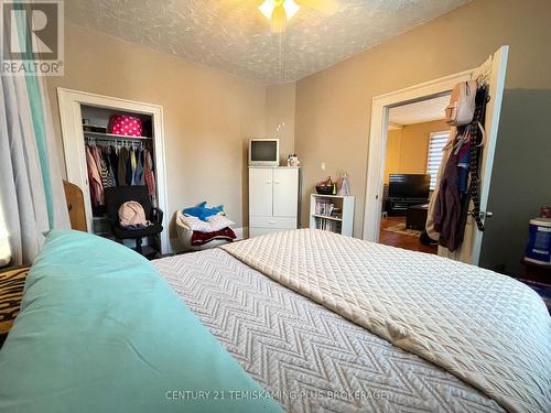 68 Wellington Street, Temiskaming Shores (New Liskeard), ON - Indoor Photo Showing Bedroom