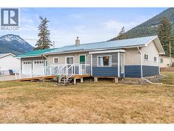 5714 Ponderosa Road Falkland, BC V0E 1W0