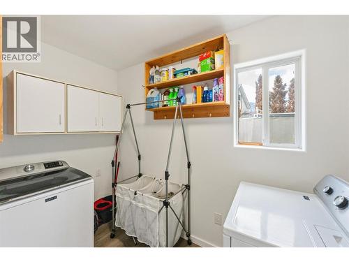 2616 Middle Bench Road, Keremeos, BC - Indoor Photo Showing Laundry Room