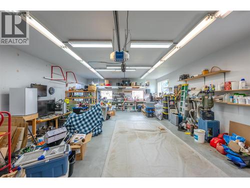2616 Middle Bench Road, Keremeos, BC - Indoor Photo Showing Garage