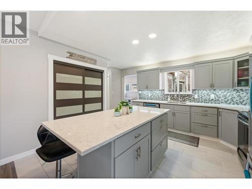 2616 Middle Bench Road, Keremeos, BC - Indoor Photo Showing Kitchen With Upgraded Kitchen