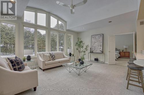 521 Vanessa Crescent, Mississauga, ON - Indoor Photo Showing Living Room