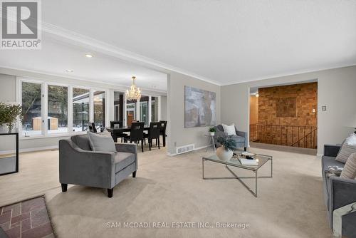 521 Vanessa Crescent, Mississauga, ON - Indoor Photo Showing Living Room