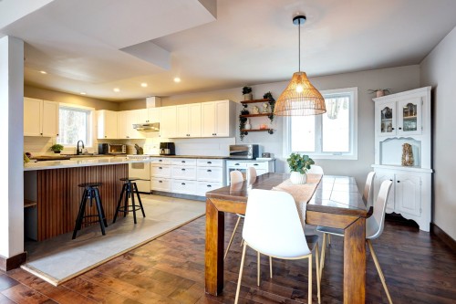 Salle à manger - 339 Rue De La Légende, Sainte-Adèle, QC - Indoor Photo Showing Dining Room