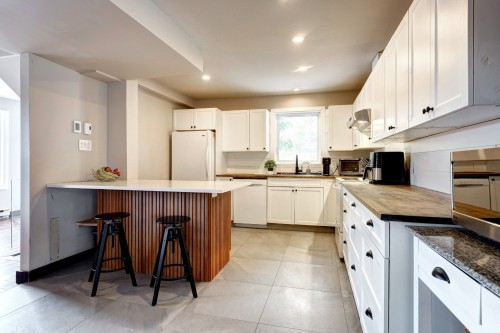 Cuisine - 339 Rue De La Légende, Sainte-Adèle, QC - Indoor Photo Showing Kitchen