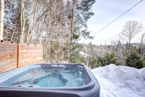 Spa - 339 Rue De La Légende, Sainte-Adèle, QC - Outdoor