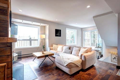 Salon - 339 Rue De La Légende, Sainte-Adèle, QC - Indoor Photo Showing Living Room