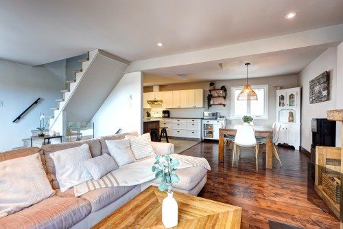 Salon - 339 Rue De La Légende, Sainte-Adèle, QC - Indoor Photo Showing Living Room