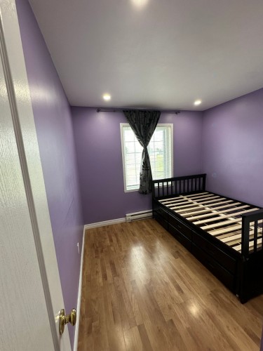 Chambre à coucher - 875 Rue Bellevue, Longueuil (Greenfield Park), QC - Indoor Photo Showing Bedroom