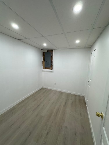 Bureau - 875 Rue Bellevue, Longueuil (Greenfield Park), QC - Indoor