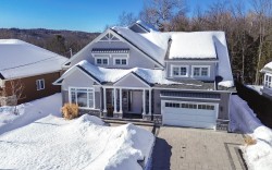 1129 Rue du Clos-St-Urbain  Prévost, QC J0R 1T0