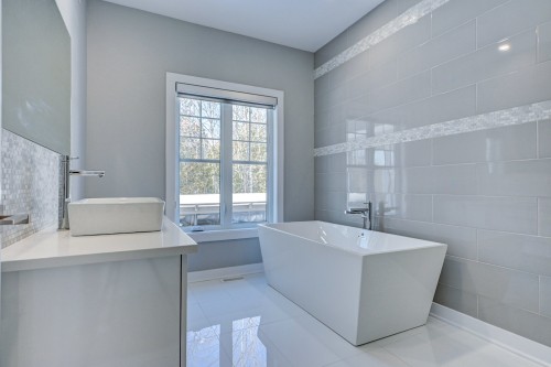 Salle de bains - 1129 Rue Du Clos-St-Urbain, Prévost, QC - Indoor