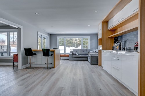 Salle familiale - 1129 Rue Du Clos-St-Urbain, Prévost, QC - Indoor