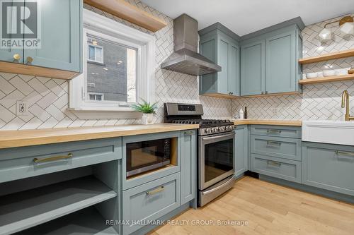 4 Lower Charlotte Street, Ottawa, ON - Indoor Photo Showing Kitchen
