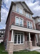 3325 CARDING MILL TRAIL  Oakville, ON L6M 1R7