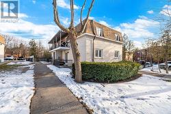 4 - 2320 HIXON STREET  Oakville, ON L6L 1T7
