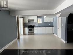 8 DOVETAIL DRIVE  Richmond Hill, ON L4E 5B1