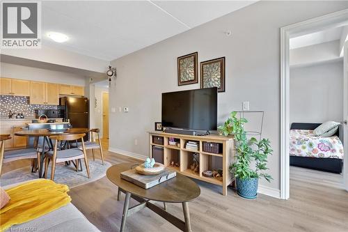 155 Water Street S Unit# 503, Cambridge, ON - Indoor Photo Showing Living Room