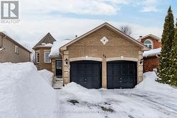 22 DYKSTRA DRIVE  Barrie, ON L4N 0E2
