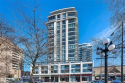 806-960 Yates St  Victoria, BC V8V 3M3